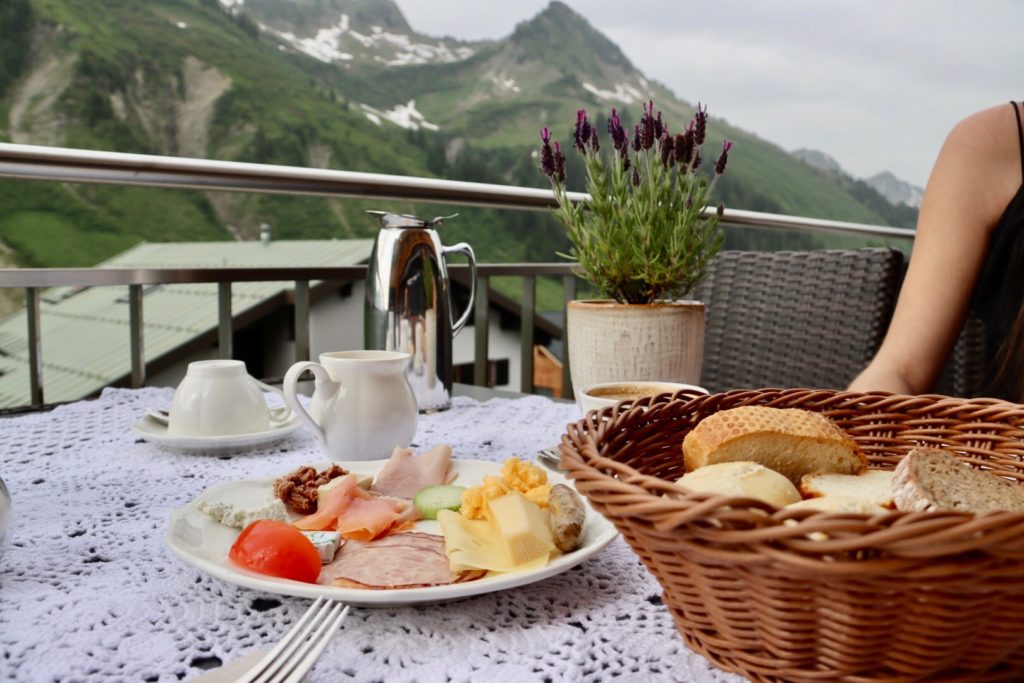 Bergfrühstück in Vorarlberg
