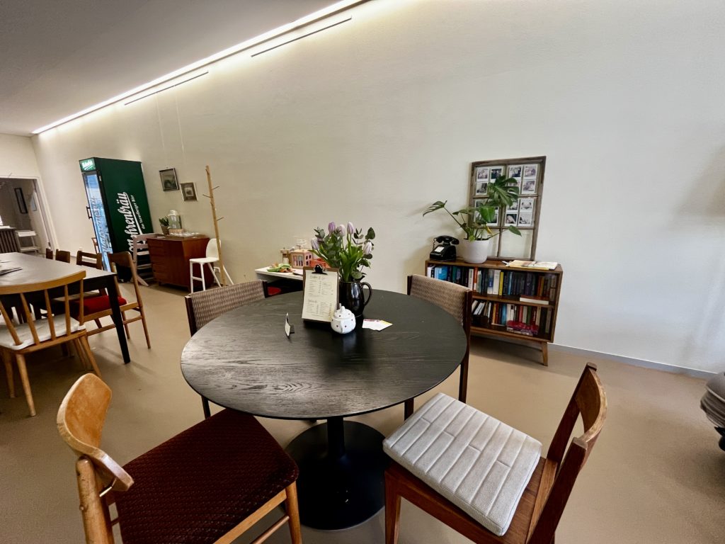 Café Analog Einrichtung